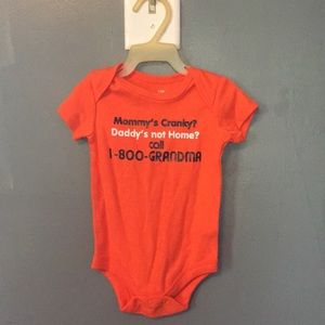 Short-sleeve orange onsie